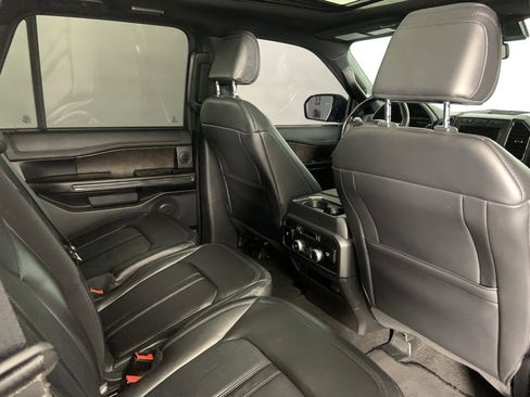 Used 2021 Ford Expedition Limited image 32