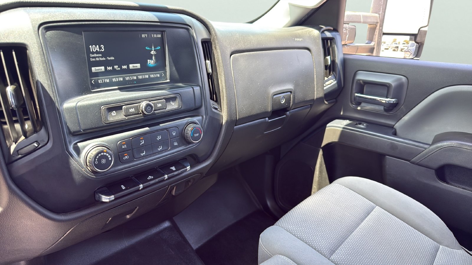 Used 2019 GMC Sierra 2500 4x4 Crew Cab w/ Sierra Convenience Package image 16