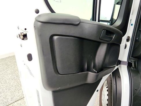 Used 2025 RAM ProMaster 2500 w/ U-Haul Equipment Group FWD image 10