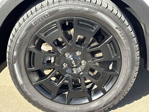 Used 2022 Kia Telluride SX w/ SX Prestige Package image 10