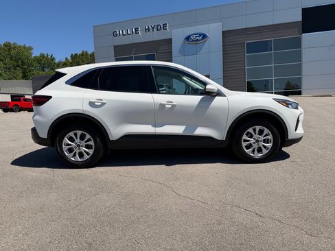 Used 2023 Ford Escape Active w/ Tech Pack #2 AWD/4WD image 18