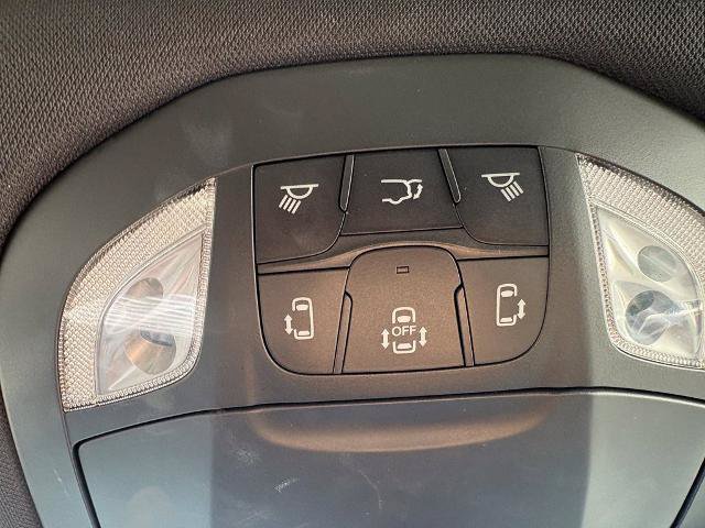Used 2025 Chrysler Pacifica Limited FWD image 25