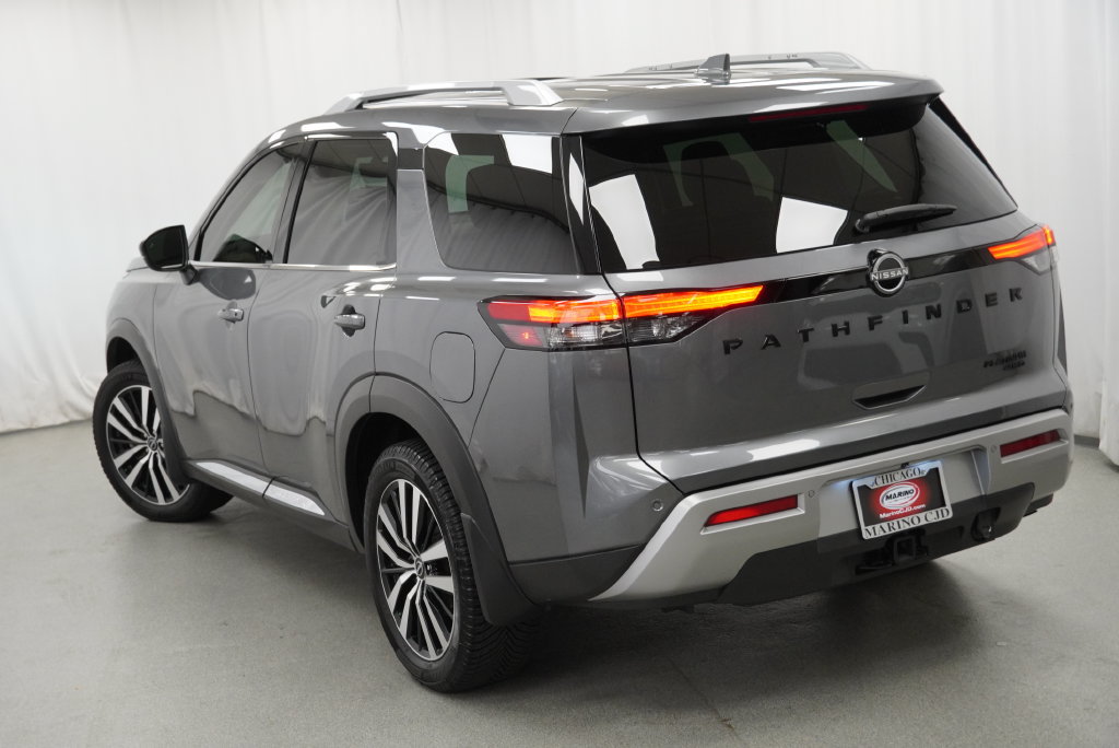 Used 2024 Nissan Pathfinder Platinum AWD/4WD image 17