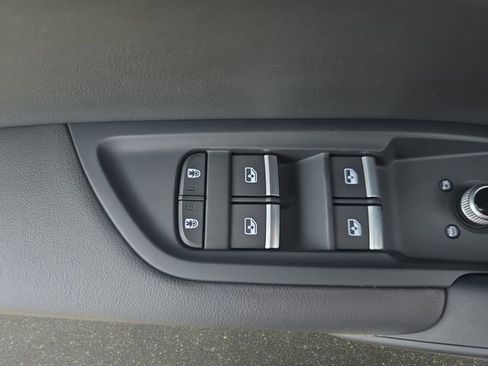 Used 2022 Audi Q5 Premium w/ Premium Plus Package AWD/4WD image 30