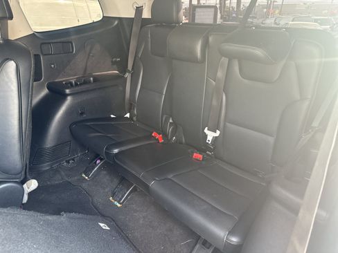 Used 2023 Kia Telluride S FWD image 7