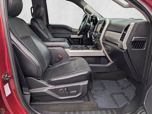 Used 2018 Ford F350 Lariat w/ Chrome Package image 19