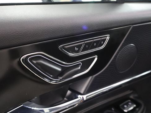 Used 2024 Lincoln Corsair AWD image 38