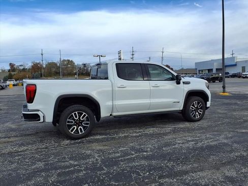 Used 2023 GMC Sierra 1500 AT4 w/ AT4 Premium Package image 11