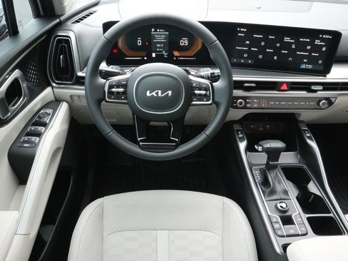 New 2025 Kia Sorento S w/ Panoramic Sunroof Package FWD image 6