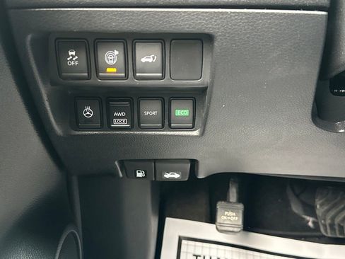 Used 2017 Nissan Rogue SL image 33