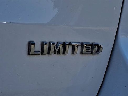 Used 2020 Jeep Grand Cherokee Limited w/ Luxury Group II AWD/4WD image 32