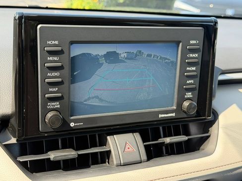 Used 2022 Toyota RAV4 XLE w/ XLE Grade Weather Package AWD/4WD image 33