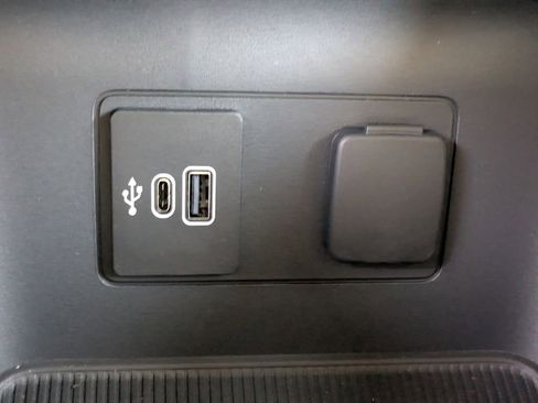 New 2026 Ford Explorer Active w/ Active Comfort Package image 25