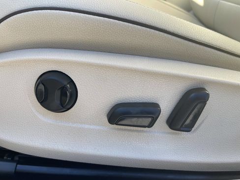 Used 2018 Volkswagen Passat 2.0T R-Line image 16