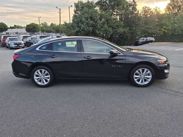 Used 2025 Chevrolet Malibu LT FWD image 2