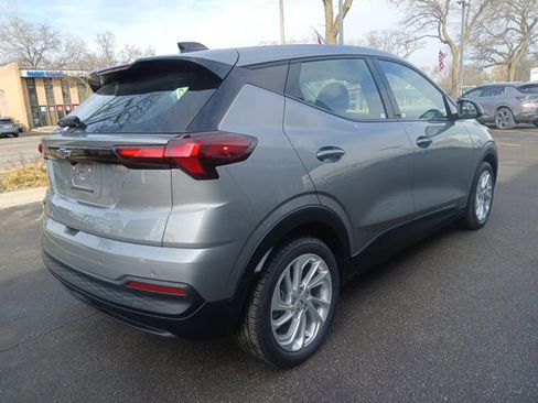 New 2027 Chevrolet Bolt LT w/ Comfort Package FWD image 4