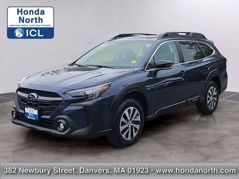 Used 2025 Subaru Outback Premium AWD/4WD image 1
