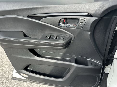 Used 2020 Honda Passport Touring image 21