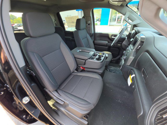 New 2026 Chevrolet Silverado 2500 Custom w/ Custom Value Package AWD/4WD image 13