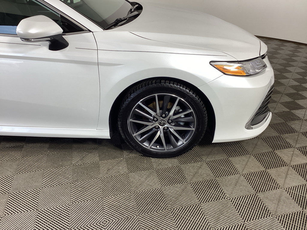Used 2023 Toyota Camry XLE FWD image 7