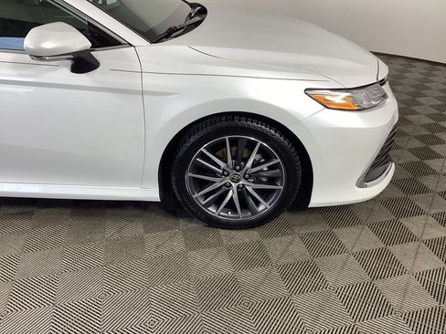 Used 2023 Toyota Camry XLE FWD image 7