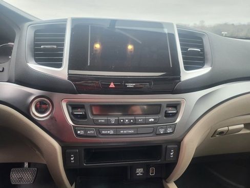 Used 2019 Honda Ridgeline RTL-T image 16