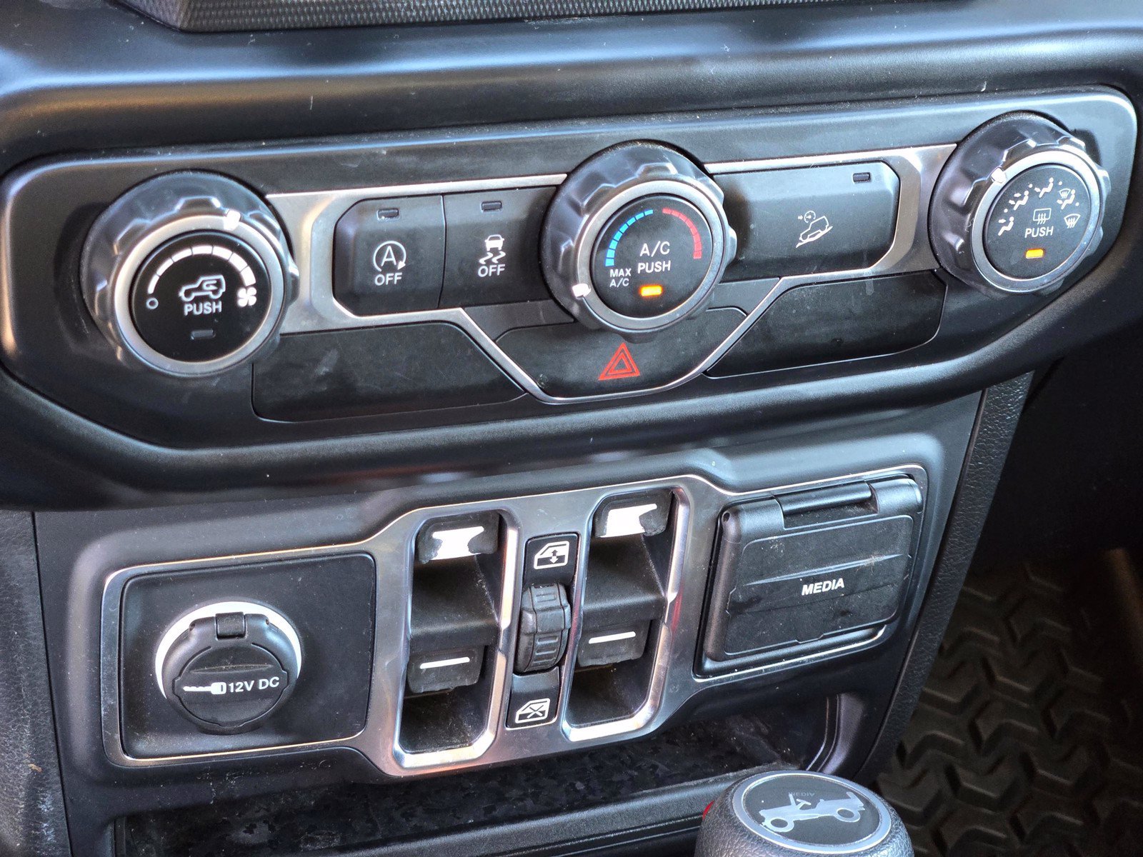 Used 2019 Jeep Wrangler Unlimited Sport S AWD/4WD image 17