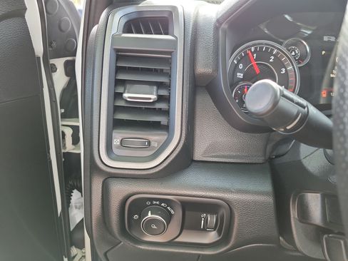 Used 2024 RAM 3500 Tradesman w/ Chrome Appearance Group AWD/4WD image 21