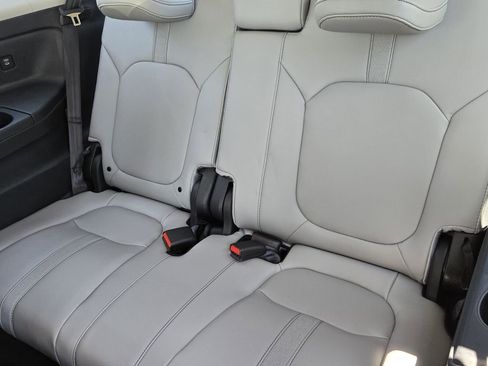 Certified 2025 Honda Pilot EX-L image 13