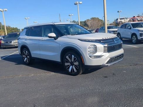 New 2026 Mitsubishi Outlander SE FWD image 4