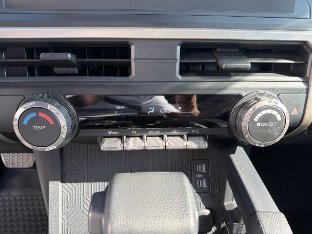 Used 2024 Toyota Tacoma SR AWD/4WD image 28