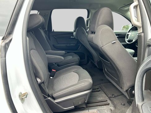 Used 2016 Chevrolet Traverse LT w/ Style and Technology Package image 14