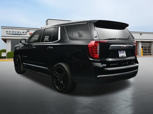 Used 2022 GMC Yukon SLT w/ SLT Premium Package AWD/4WD image 3