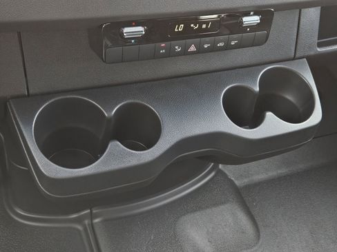 New 2025 Mercedes-Benz Sprinter 2500 image 28