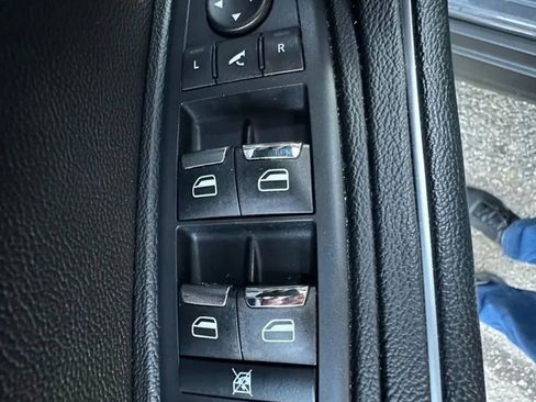 Used 2020 Maserati Levante image 25