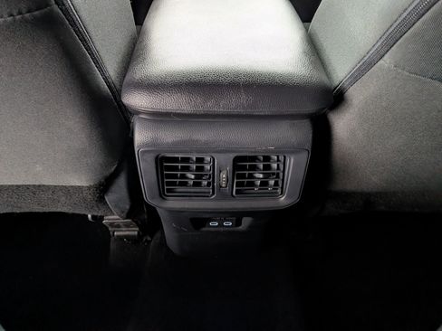 Certified 2025 Toyota RAV4 XLE FWD image 26