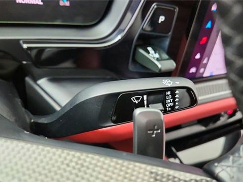 Used 2024 Porsche Cayenne Turbo GT image 46