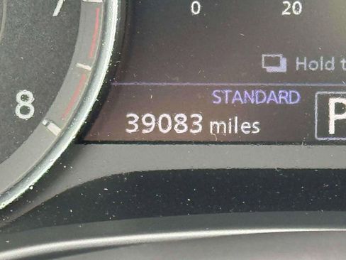 Used 2023 INFINITI QX50 Sport image 26