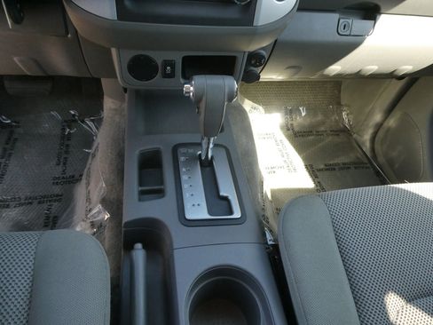 Used 2018 Nissan Frontier SV image 20