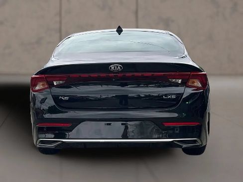 Used 2021 Kia K5 LXS FWD image 11