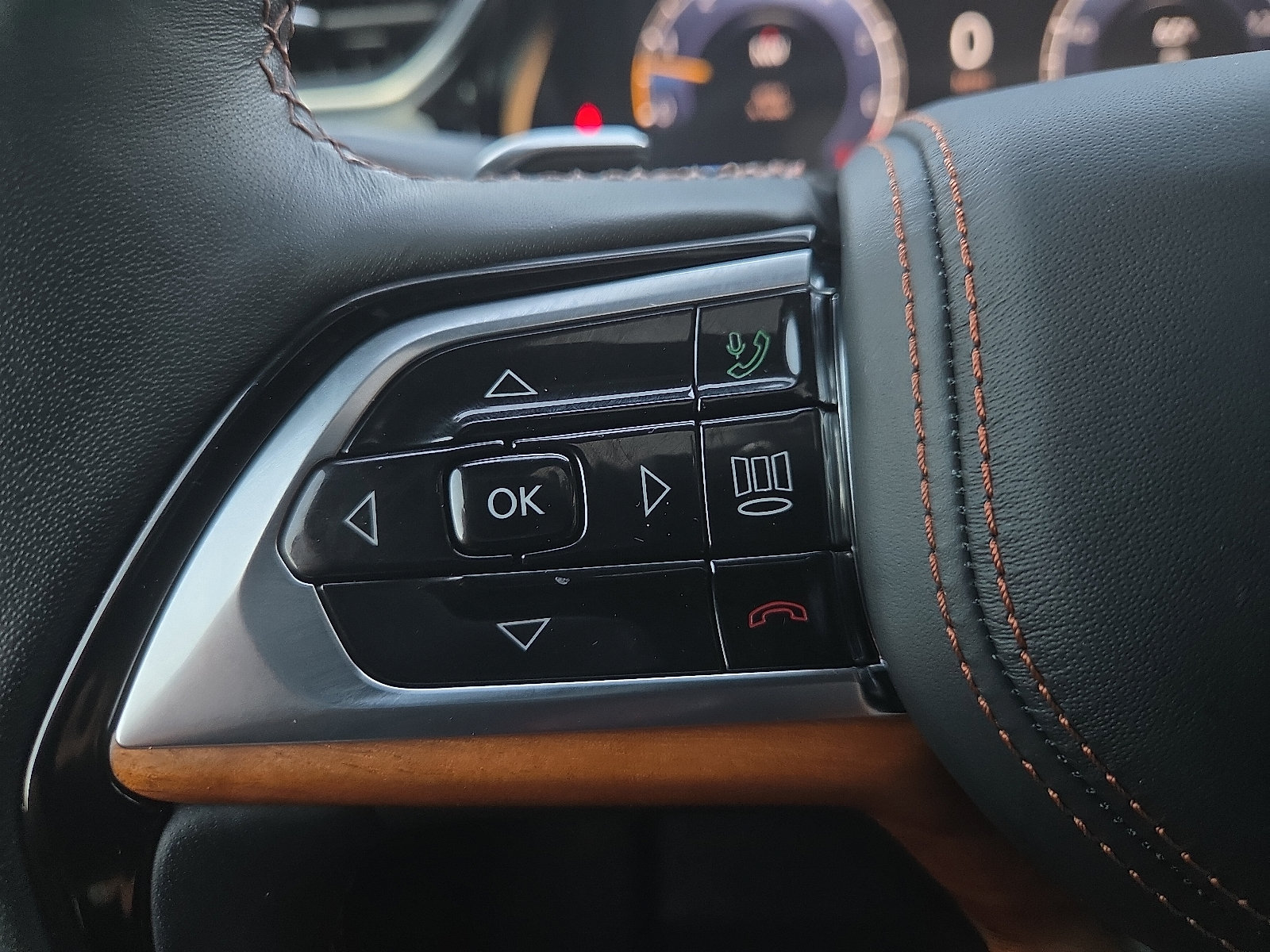 Used 2025 Jeep Grand Cherokee L Summit AWD/4WD image 20