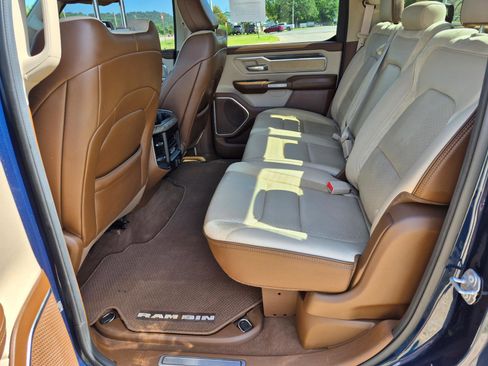 Used 2019 RAM 1500 Laramie image 11