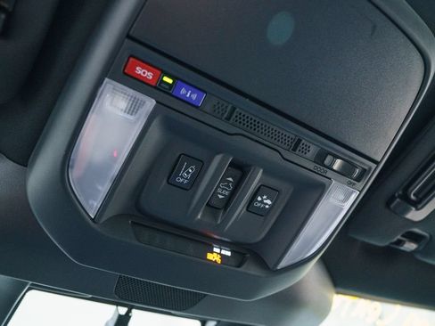 Used 2025 Subaru Forester Wilderness AWD/4WD image 34