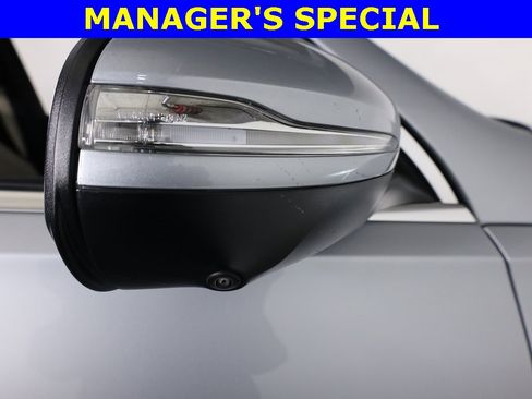 Used 2025 Mercedes-Benz GLE 350 4MATIC image 59