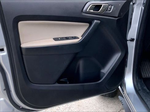 Used 2023 Ford Ranger Lariat w/ Technology Package image 19