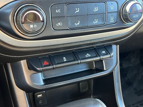 Used 2017 GMC Canyon SLE w/ SLE Convenience Package image 29