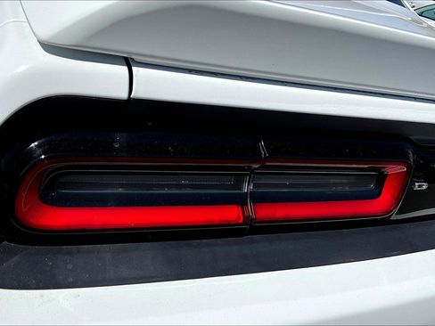 Used 2015 Dodge Challenger R/T w/ Quick Order Package 22B R/T image 28