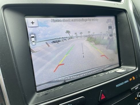 Used 2019 Ford Explorer Limited w/ Class III Trailer Tow Package FWD image 23