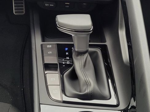 New 2026 Hyundai Elantra SEL Sport Premium FWD image 17