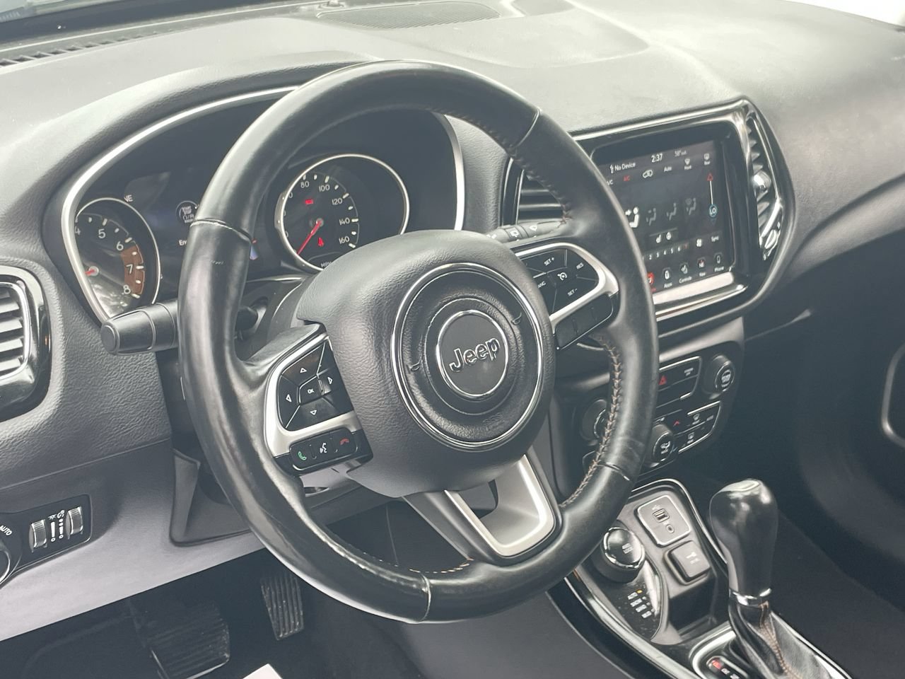 Used 2018 Jeep Compass Limited w/ Navigation Group AWD/4WD image 30
